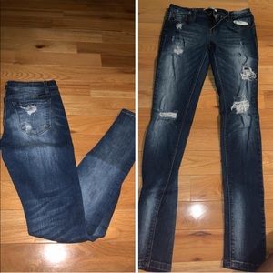SUPER CUTE KANCAN SKINNY JEANS!!